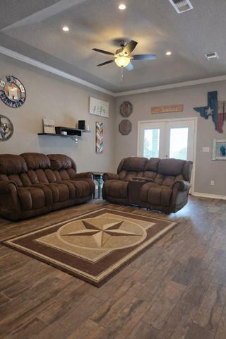 4726 Oyster Lane, Bay City, TX 77414