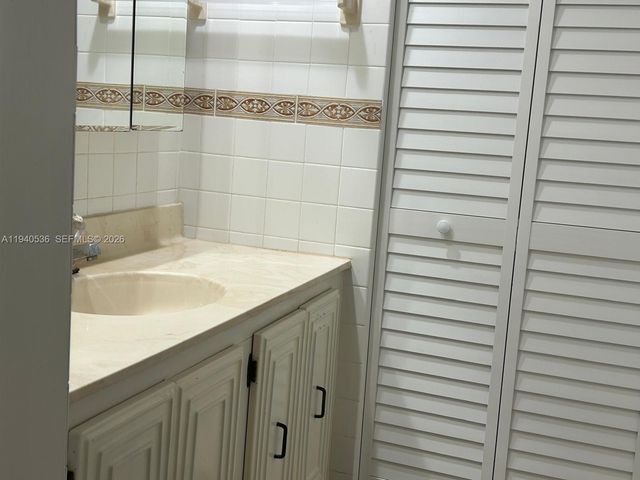 3651 Environ Blvd 256, Lauderhill, FL 33319