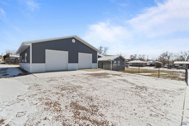 519 PINE STREET, Newcastle, WY 82701