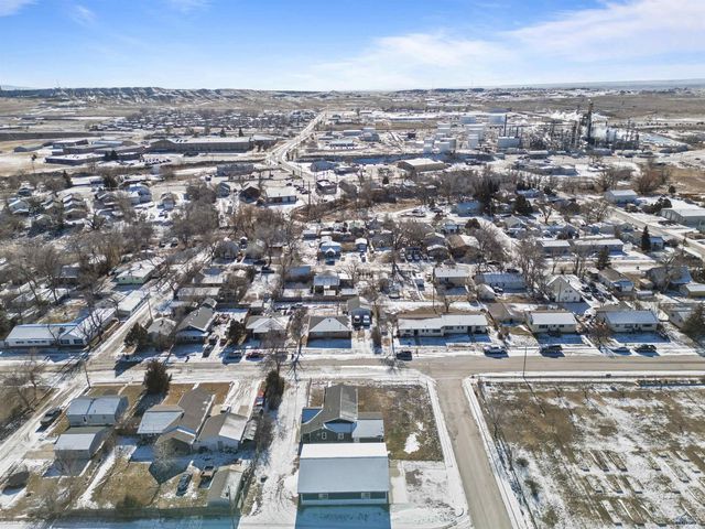 519 PINE STREET, Newcastle, WY 82701