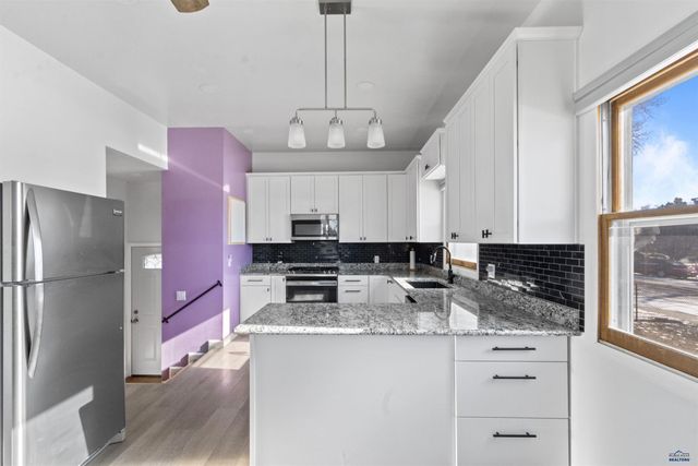 519 PINE STREET, Newcastle, WY 82701