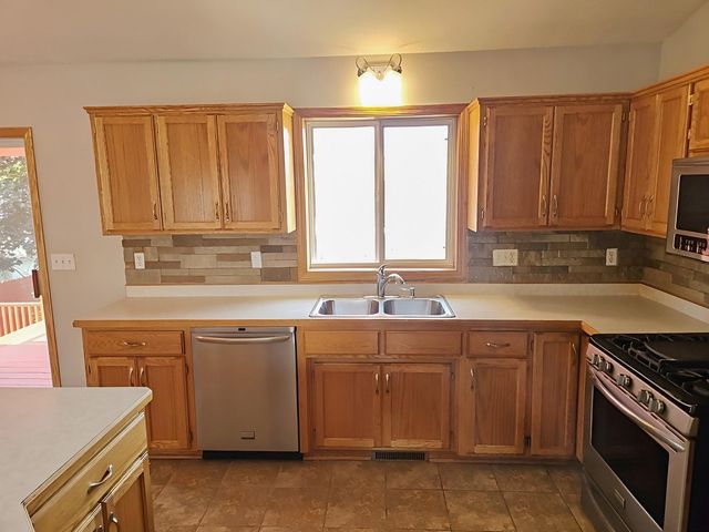 7051 147th Avenue NW, Ramsey, MN 55303