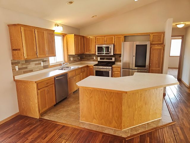 7051 147th Avenue NW, Ramsey, MN 55303