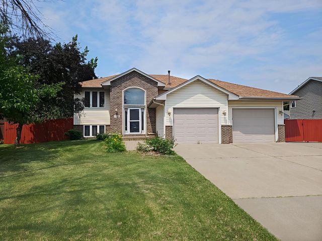 7051 147th Avenue NW, Ramsey, MN 55303