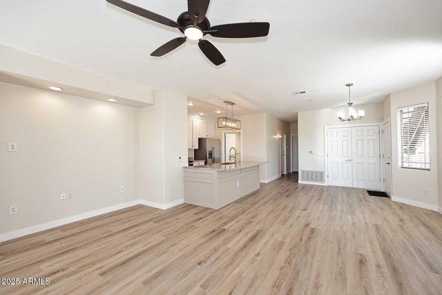 11500 E COCHISE Drive 1019, Scottsdale, AZ 85259