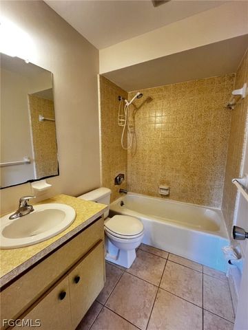 1102 SE 16th ST, Cape Coral, FL 33990