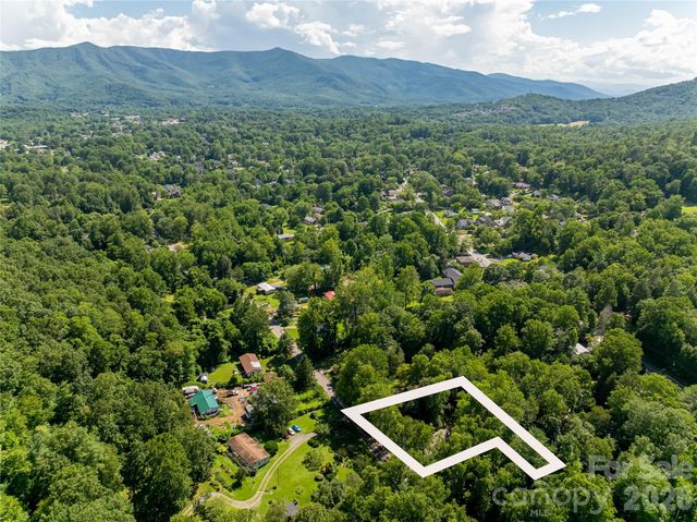 321 Flat Creek Road, Black Mountain, NC 28711