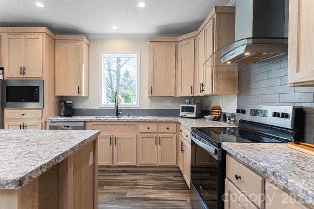 321 Flat Creek Road, Black Mountain, NC 28711