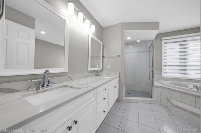 43358 Chester Drive, Sterling Heights, MI 48314