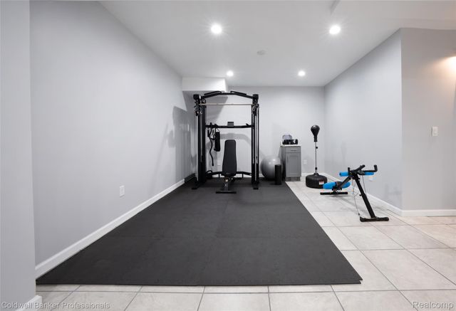 43358 Chester Drive, Sterling Heights, MI 48314