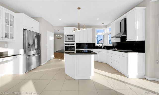 43358 Chester Drive, Sterling Heights, MI 48314