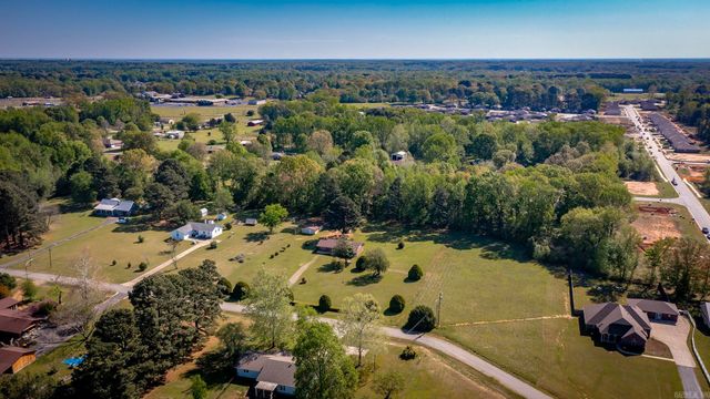 448 Candlewood Circle, Cabot, AR 72023