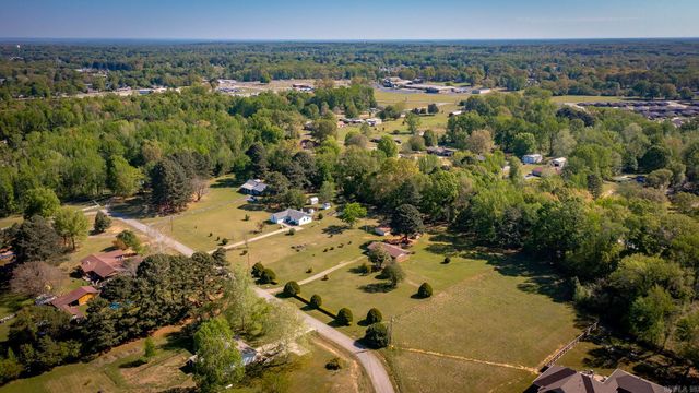 448 Candlewood Circle, Cabot, AR 72023