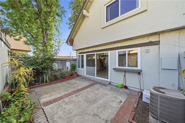 9646 Karmont, South Gate, CA 90280