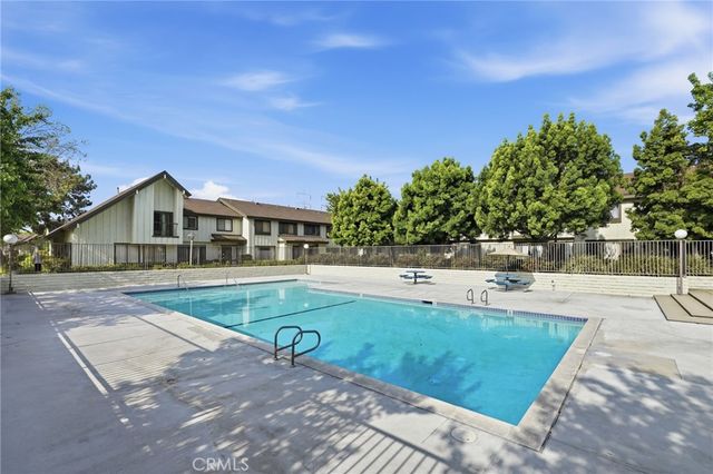 9646 Karmont, South Gate, CA 90280