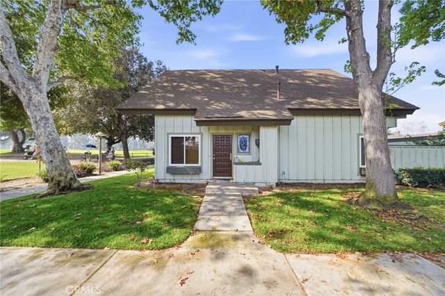 9646 Karmont, South Gate, CA 90280