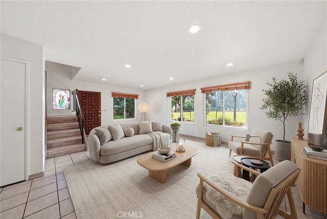 9646 Karmont, South Gate, CA 90280