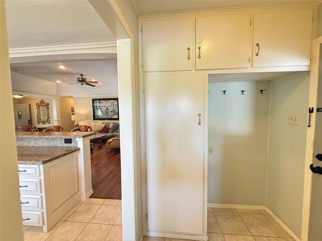 129 Circle Dr, Cleveland, TX 77327