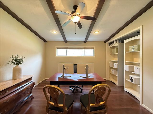 129 Circle Dr, Cleveland, TX 77327