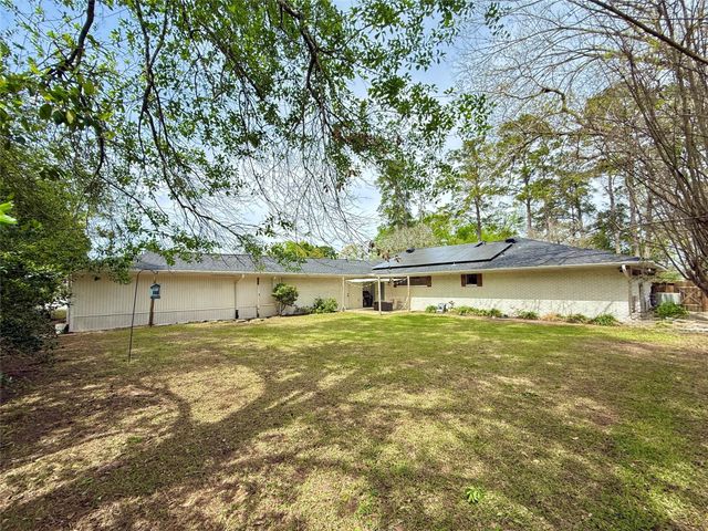 129 Circle Dr, Cleveland, TX 77327