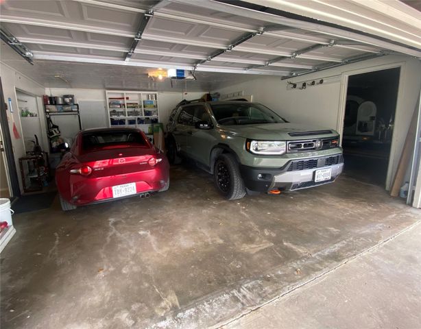 129 Circle Dr, Cleveland, TX 77327