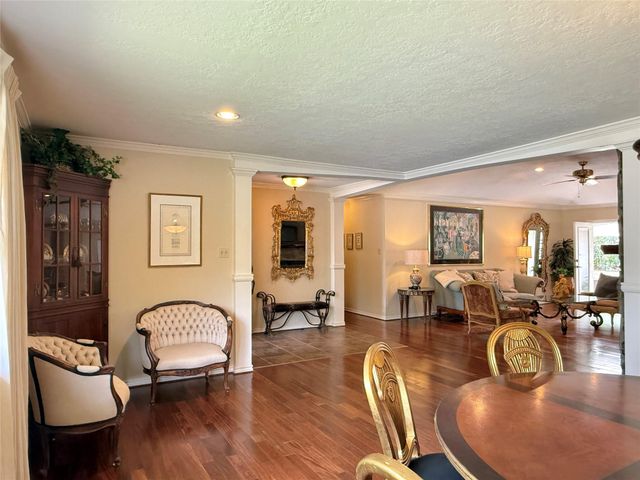 129 Circle Dr, Cleveland, TX 77327