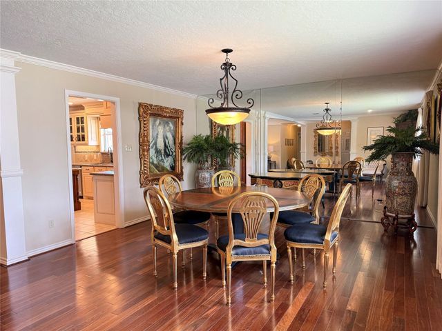 129 Circle Dr, Cleveland, TX 77327