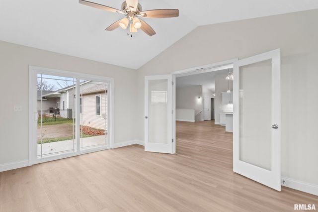 6200 Wind Tree Road, Springfield, IL 62712