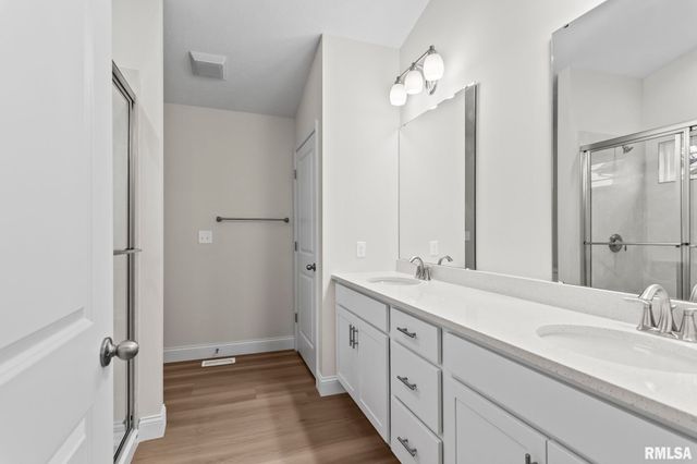 6200 Wind Tree Road, Springfield, IL 62712