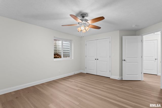 6200 Wind Tree Road, Springfield, IL 62712