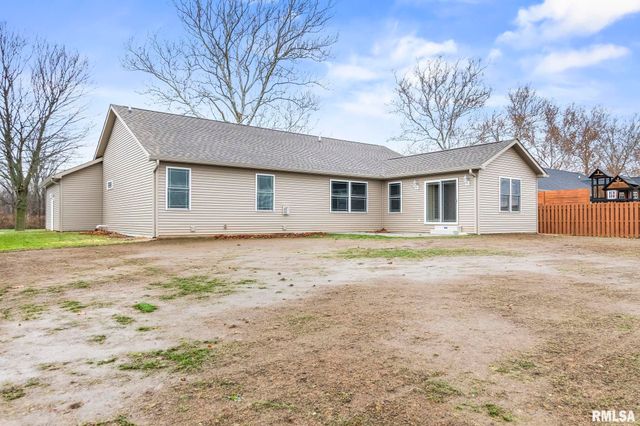 6200 Wind Tree Road, Springfield, IL 62712