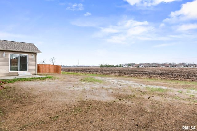 6200 Wind Tree Road, Springfield, IL 62712