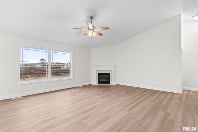 6200 Wind Tree Road, Springfield, IL 62712