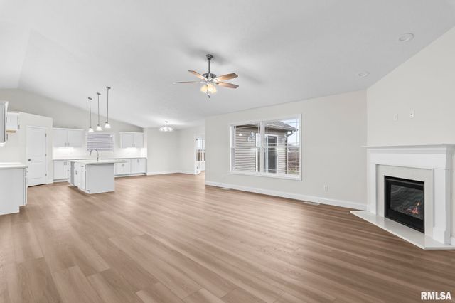 6200 Wind Tree Road, Springfield, IL 62712