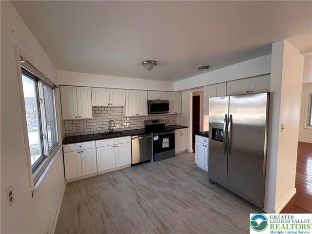 1221 Byfield Street, Allentown City, PA 18103