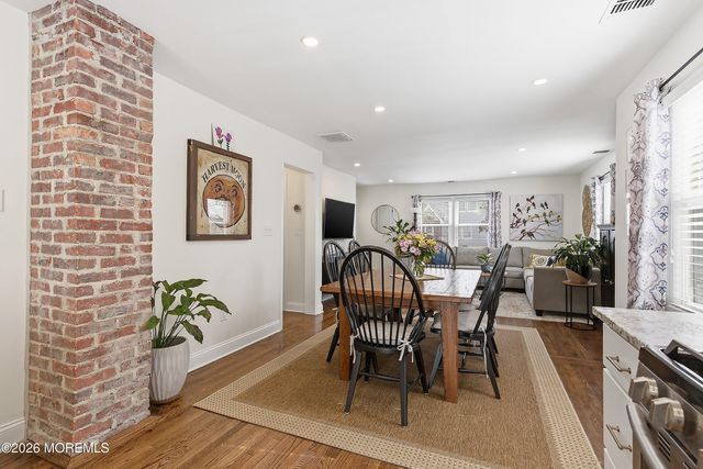 190 8th Street, Belford, NJ 07718