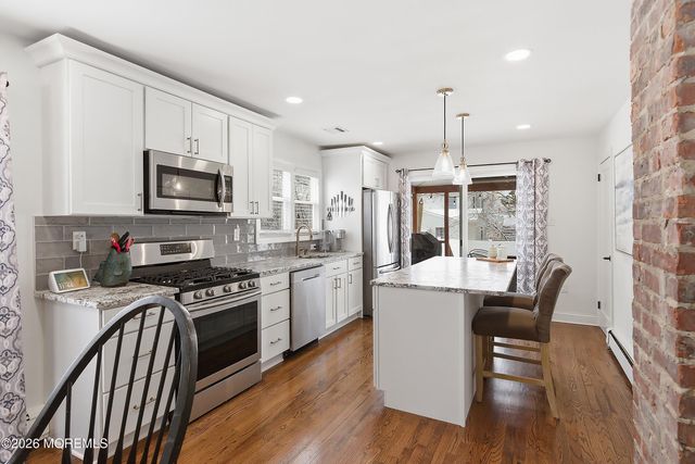 190 8th Street, Belford, NJ 07718