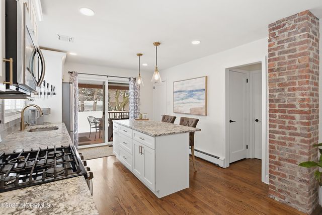 190 8th Street, Belford, NJ 07718