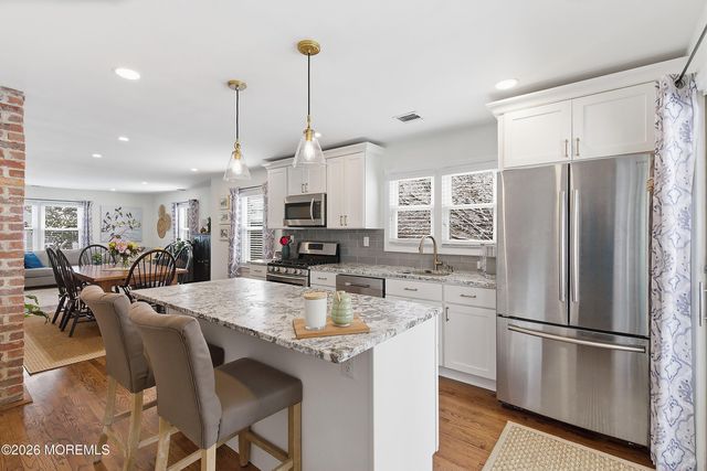 190 8th Street, Belford, NJ 07718