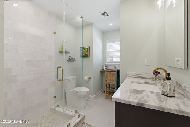 190 8th Street, Belford, NJ 07718