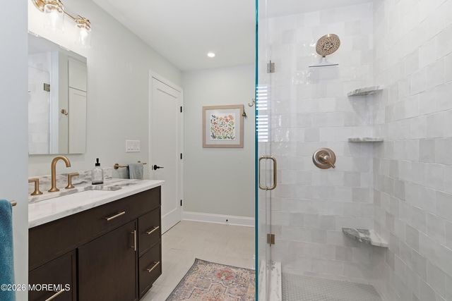 190 8th Street, Belford, NJ 07718