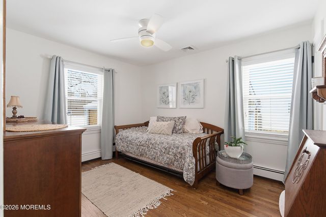 190 8th Street, Belford, NJ 07718