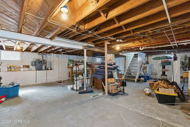 190 8th Street, Belford, NJ 07718