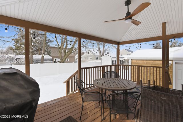 190 8th Street, Belford, NJ 07718