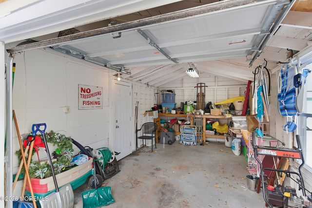 190 8th Street, Belford, NJ 07718