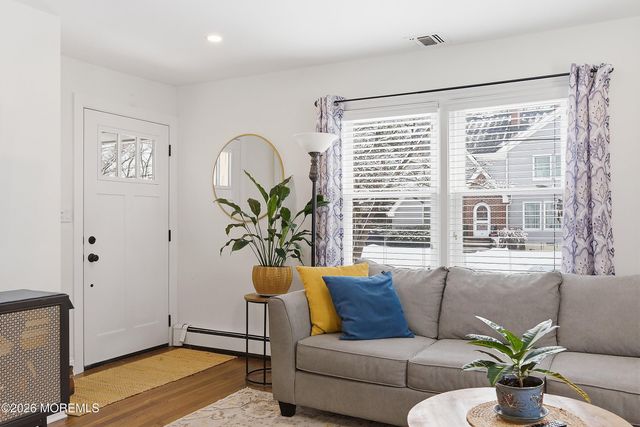 190 8th Street, Belford, NJ 07718