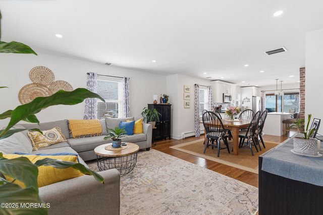 190 8th Street, Belford, NJ 07718