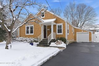 190 8th Street, Belford, NJ 07718
