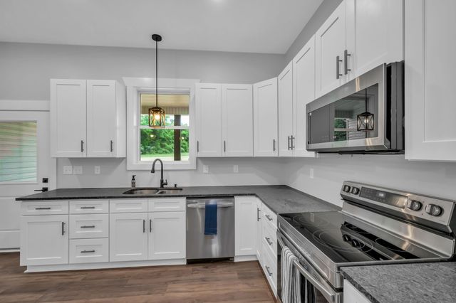 682 E Piney Rd, E, Dickson, TN 37055