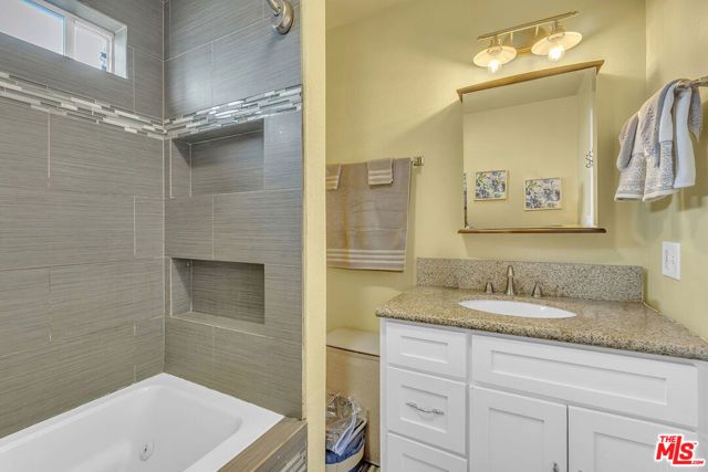 2116 W 107th Street, Los Angeles, CA 90047